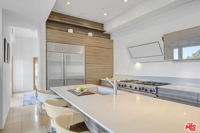 Building Photo - 1929 N Curson Ave