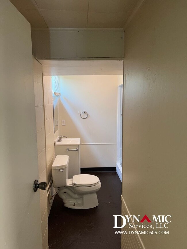 Building Photo - Updated 4 Bedroom, 2 Bathroom House By Augustana University