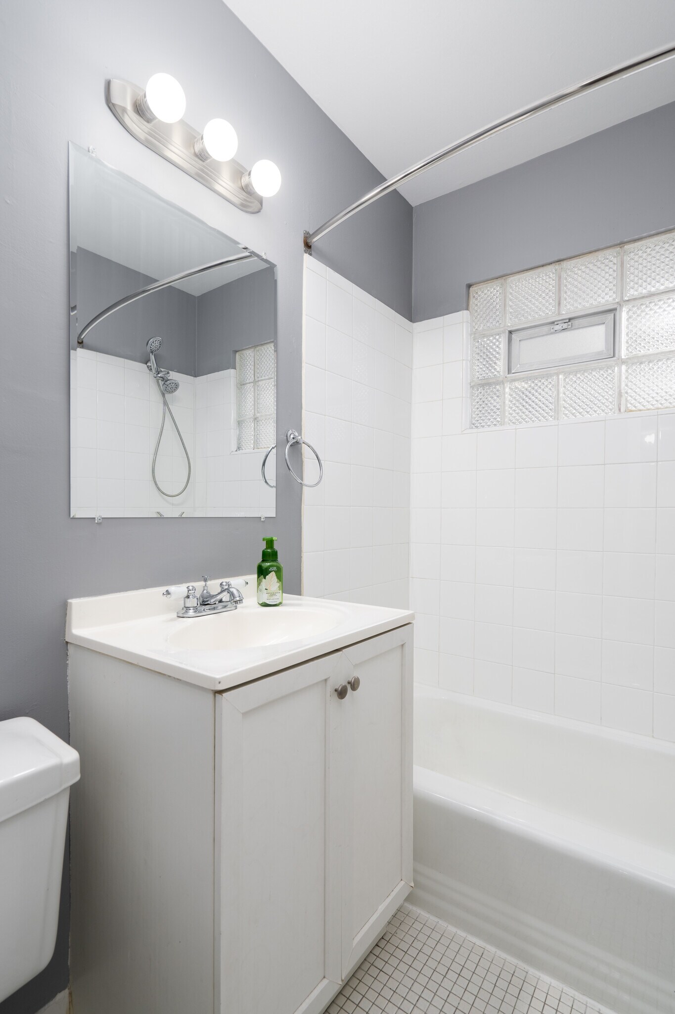 Bathroom - 5312 Hiawatha Ln