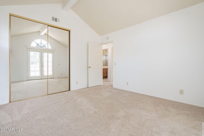 Building Photo - 376 Fresh Meadows Rd