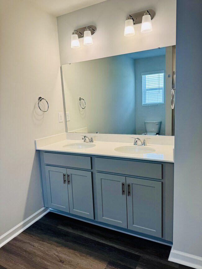 Building Photo - 809 Rivas Ct