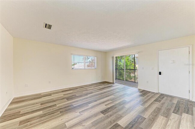 Building Photo - 616 Guild Dr