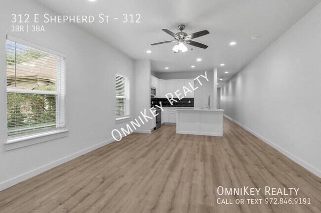 Building Photo - 312 E Shepherd St
