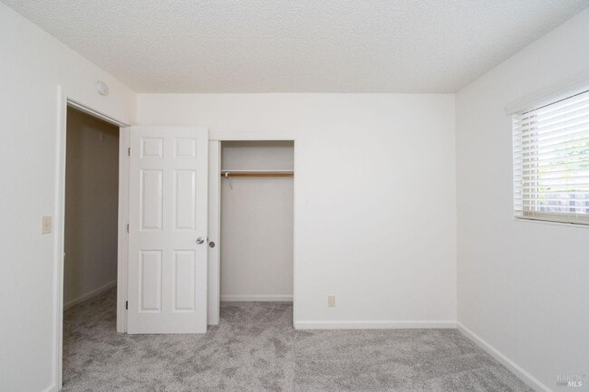 Building Photo - 4248 Leafwood Cir E