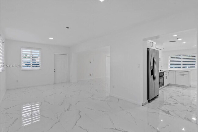 Building Photo - 9375 SW 181st Terrace