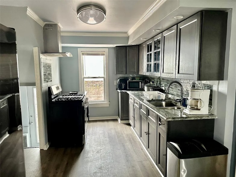 Building Photo - 25 Ogden St