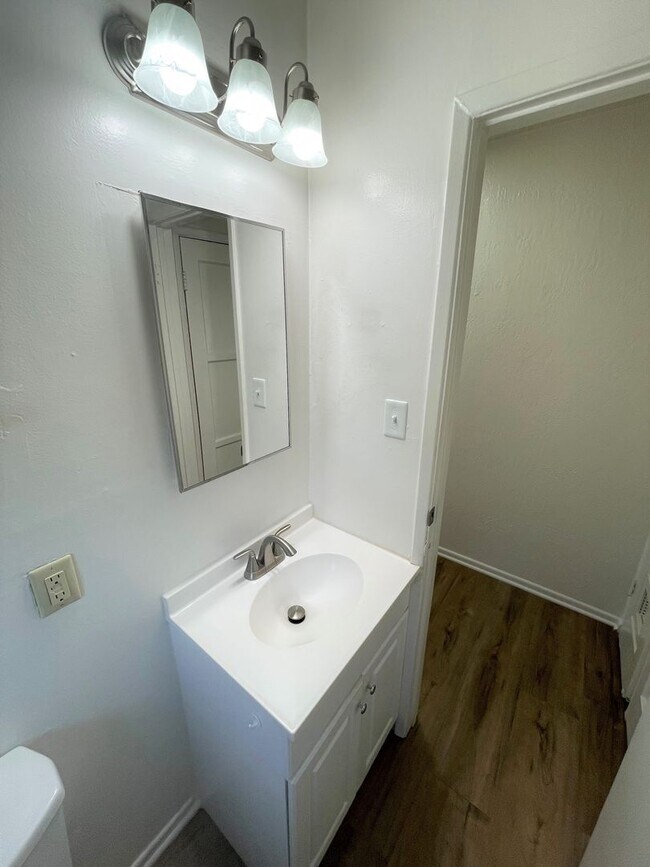 Building Photo - 740main