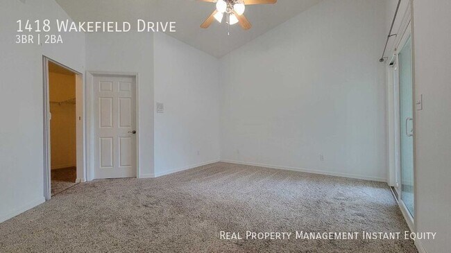 Building Photo - 1418 Wakefield Dr