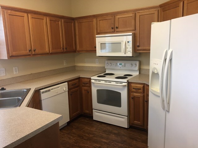 Building Photo - 4010 Farmville Ct