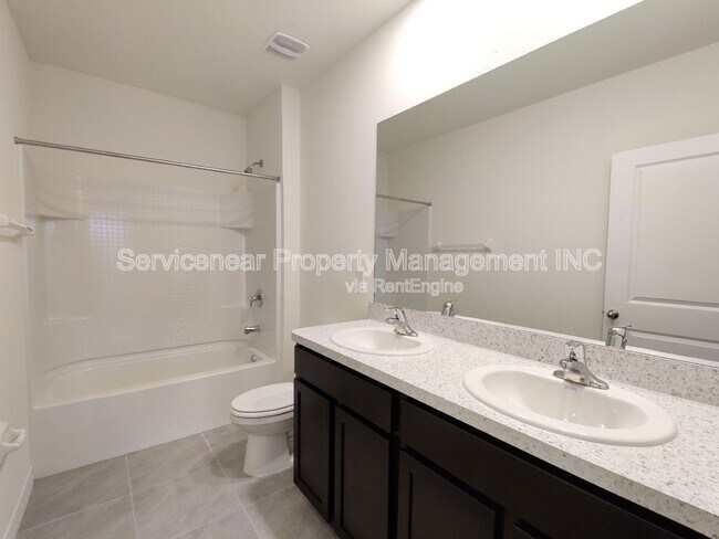 Building Photo - 32614 Canyonlands Dr