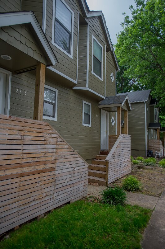 Building Photo - 2305 E Kantz Cove