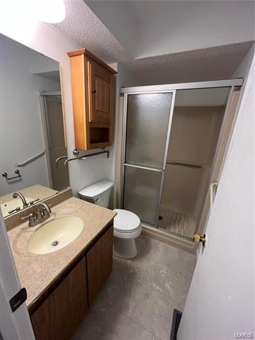 Building Photo - 2504 Tanglewood Dr