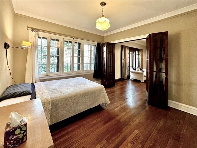 Building Photo - Charming 1-Bedroom Property in Prime Location