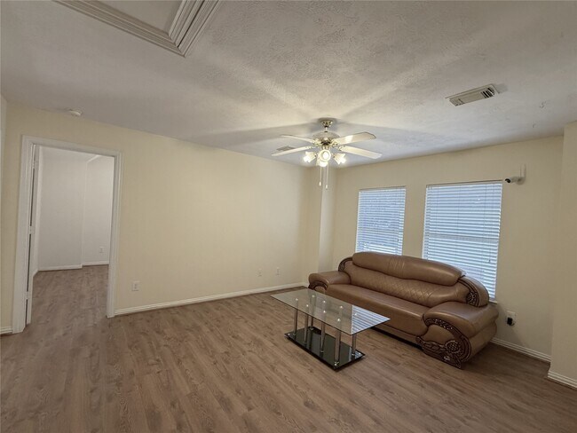 Building Photo - 3822 Shady Harbor Dr