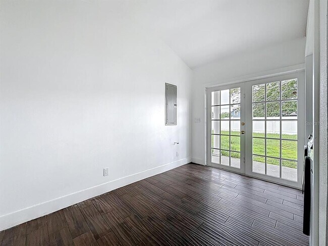 Building Photo - 2122 52nd Ave N