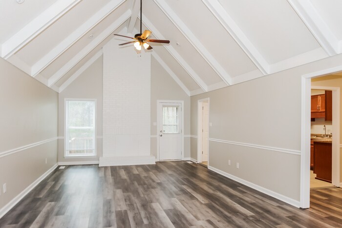 Building Photo - 112 Emerald Dr