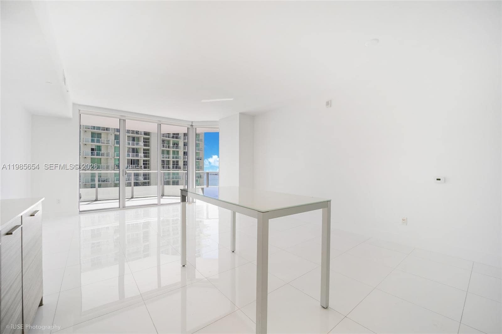 Building Photo - 1300 Brickell Bay Dr