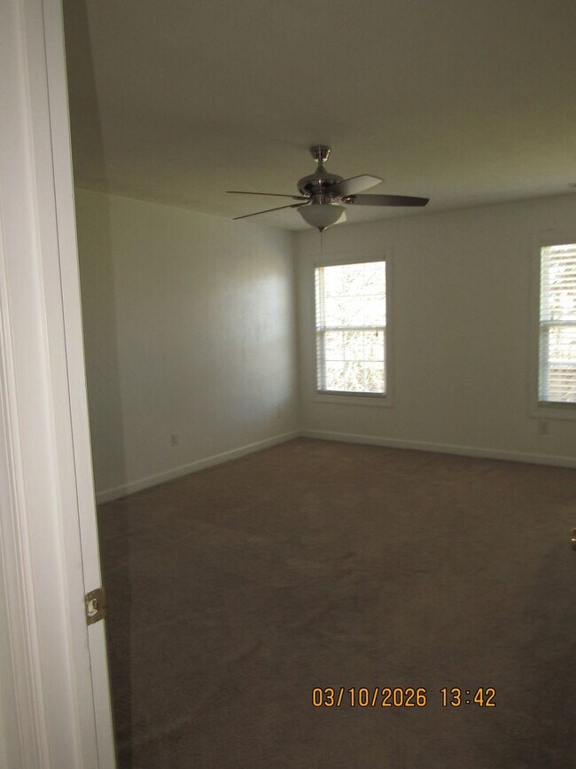 Building Photo - Great Home!