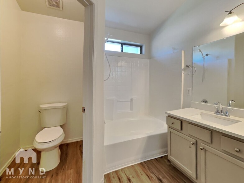 Building Photo - 7922 W Whyman Ave