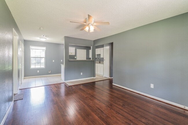 Building Photo - 5407 Thrush Dr