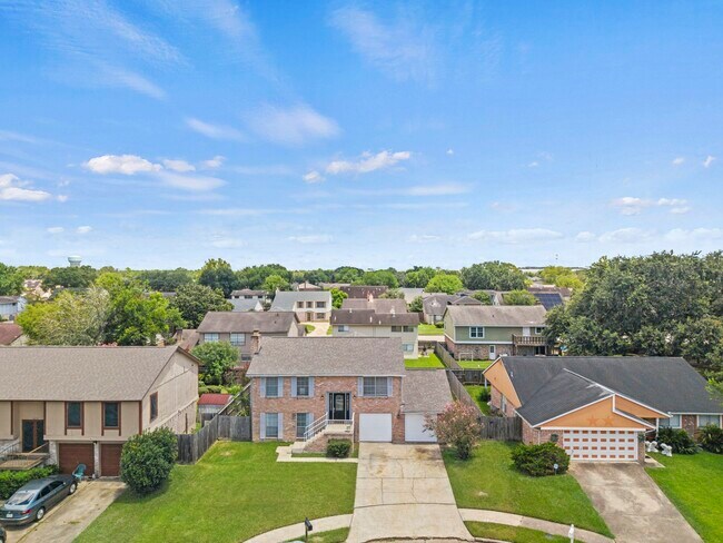 Building Photo - 16723 Running Quail Ct
