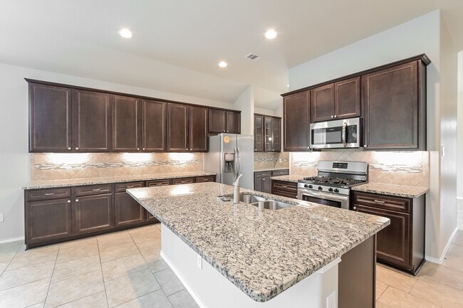 Building Photo - 4711 Creekside Hvn Trl