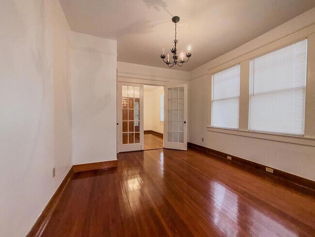 Building Photo - 2915 Carondelet St