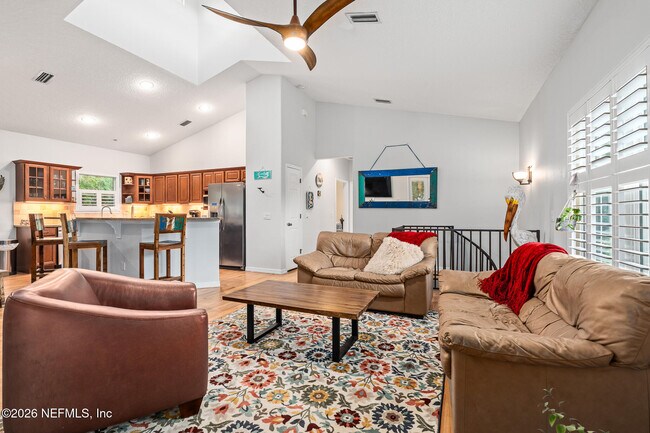 Building Photo - 1708 Castile St