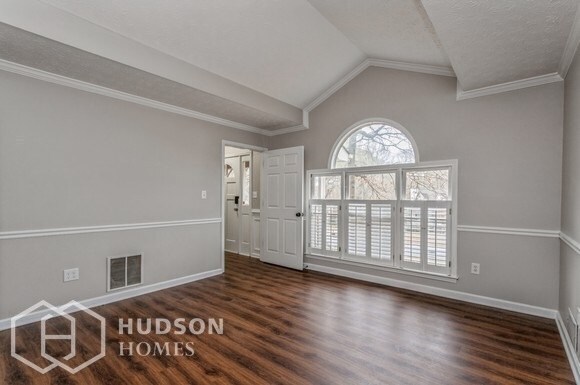 Building Photo - NOW AVAILABLE! - 2180 Huntington Dr, Logan...