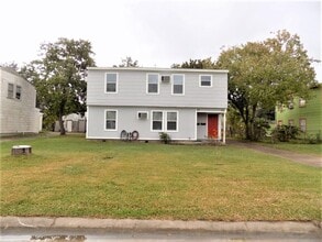 Building Photo - 1111 3rd Ave N