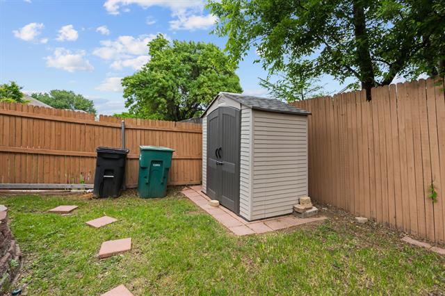 Building Photo - 3740 Regency Cir