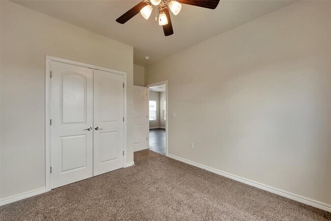 Building Photo - 203 Glade Bridge Ln
