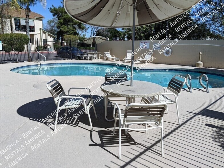 Building Photo - 8888 N 47th Ave