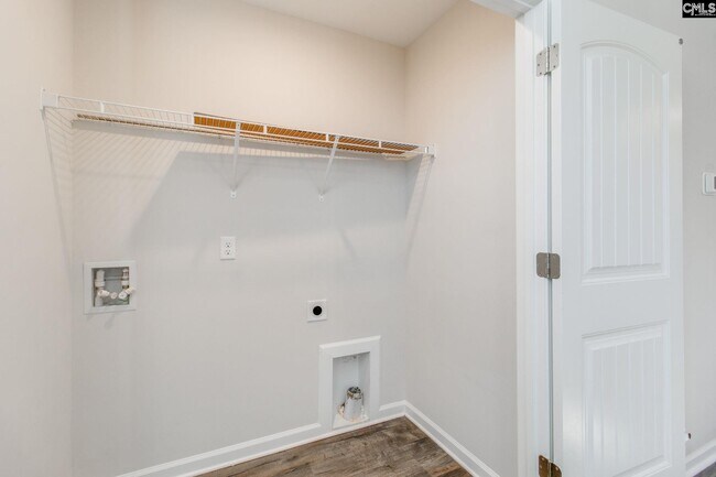 Building Photo - 246 Honey Hill Way