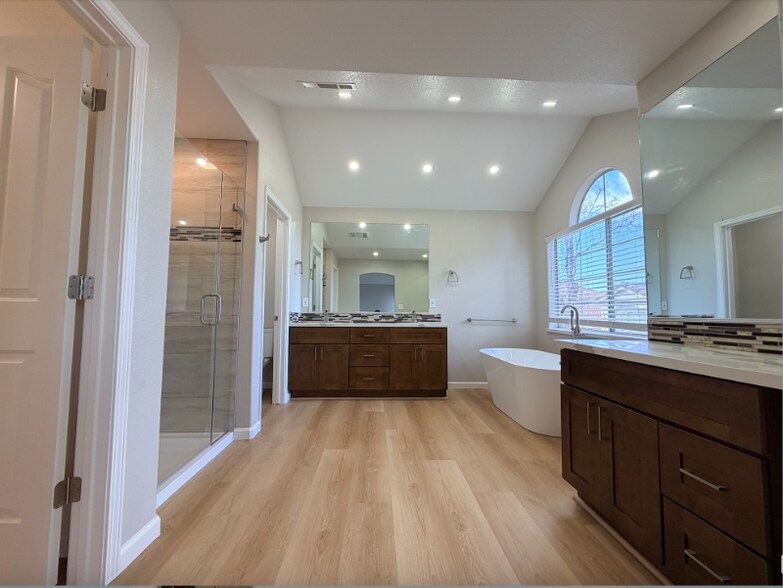 Building Photo - 317 Winged Terrace