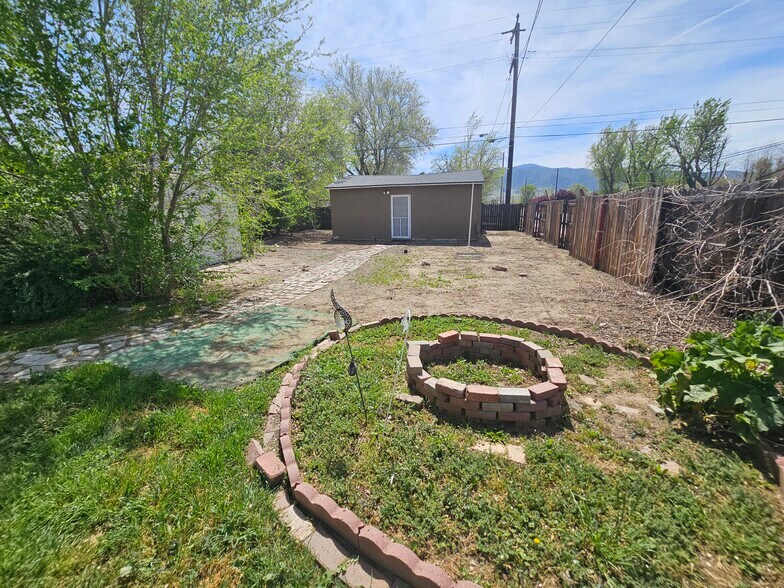 Building Photo - 228 W E St