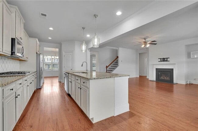Building Photo - 56 Addison Woods Dr
