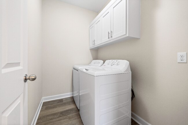 Building Photo - 165 Pebble Beach Pl