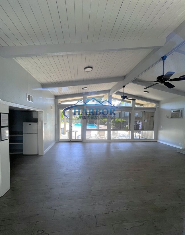 Building Photo - Charming Studio in Gated Community