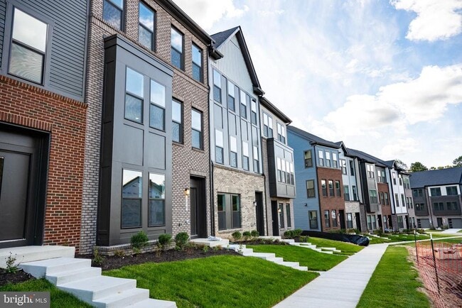 Building Photo - 238 Mainstream Dr