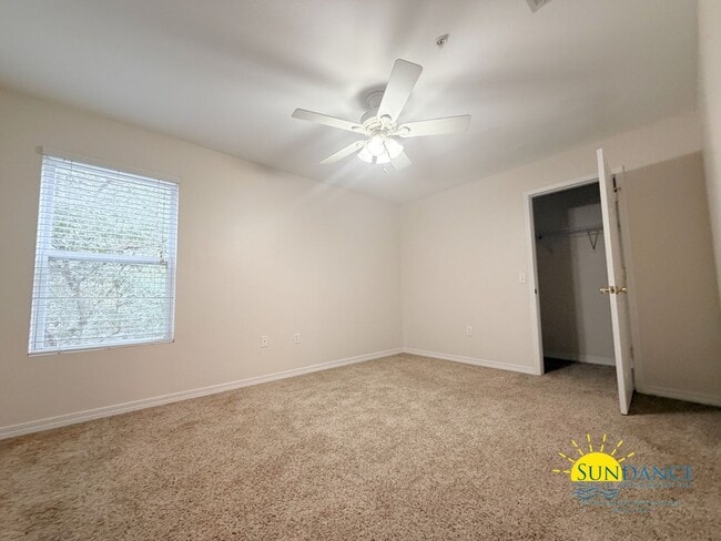 Building Photo - Updated 2 Bedroom in great Fort Walton Beach location!