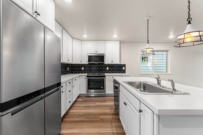 Building Photo - Charming 3-Bedroom Home in Thornton with Spacious Layout and Modern Amenities!