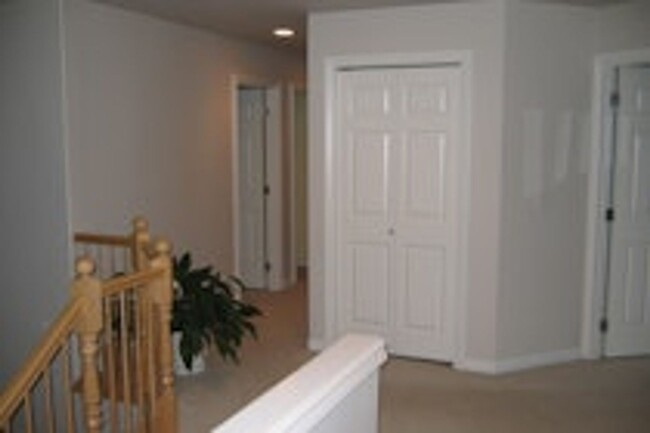 Building Photo - 4bd/2ba House in Newcastle