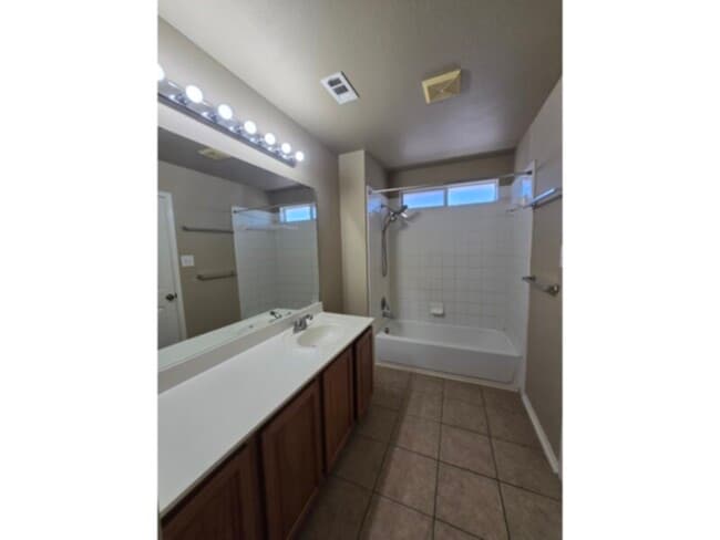 Building Photo - 10822 Arabian Gate