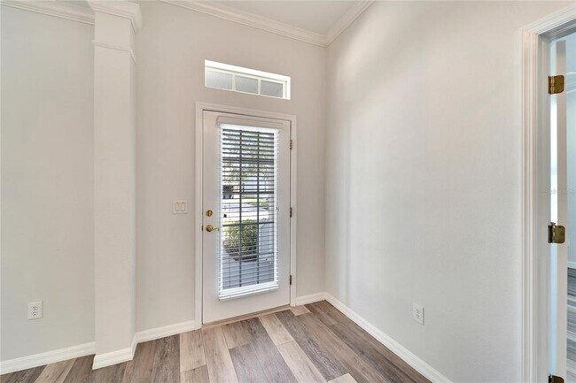 Building Photo - 5604 Skimmer Dr