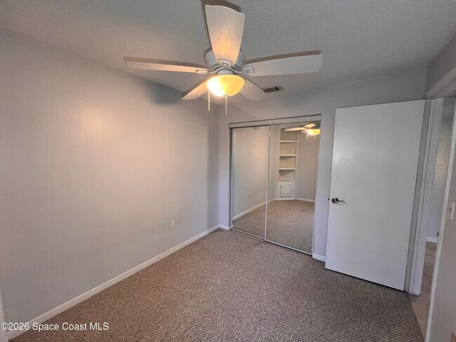 Building Photo - 1011 Clearmont St NE