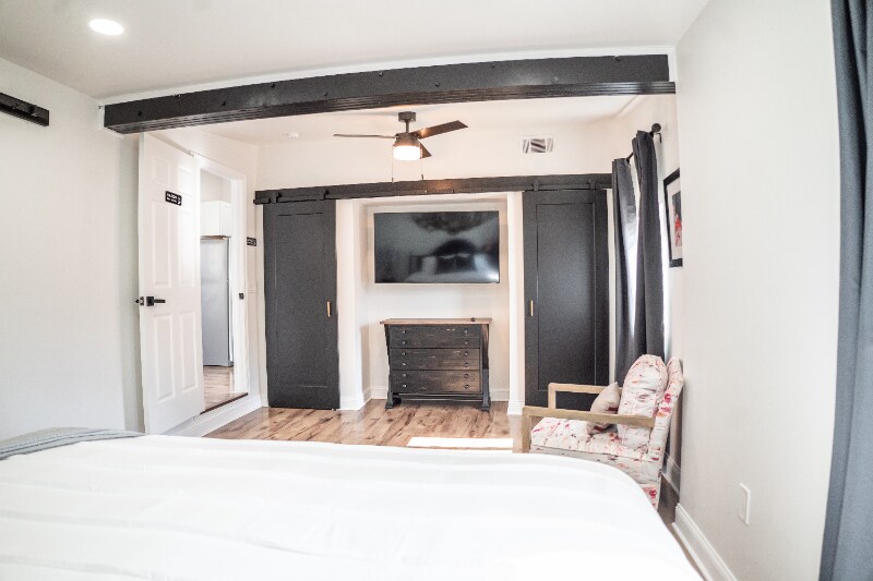 Building Photo - 3720 Taft Ave