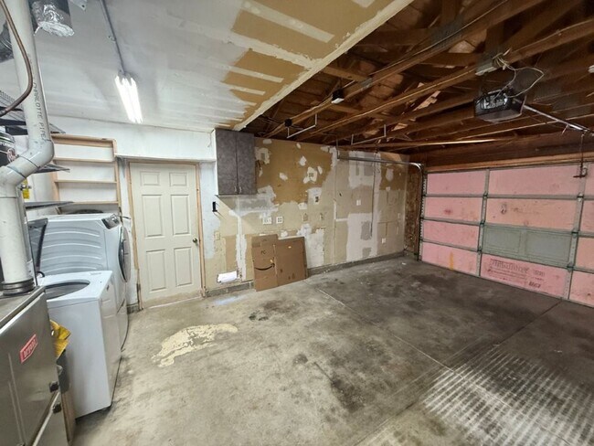Building Photo - Modern 4 Bedroom One Story *Vacaville
