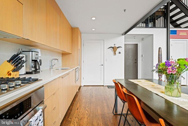 Building Photo - 1111 W St NW