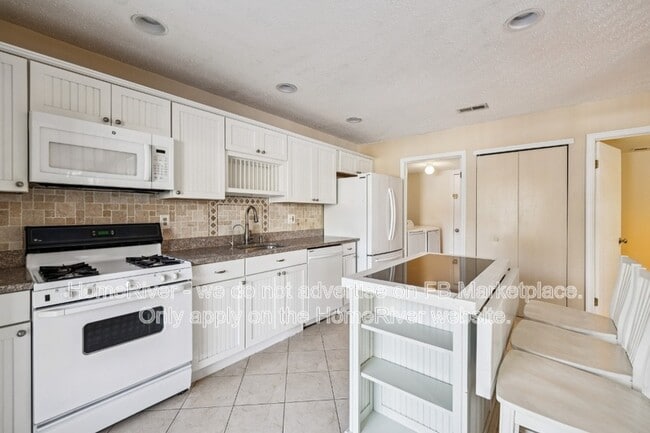 Building Photo - 18 Woodhill St